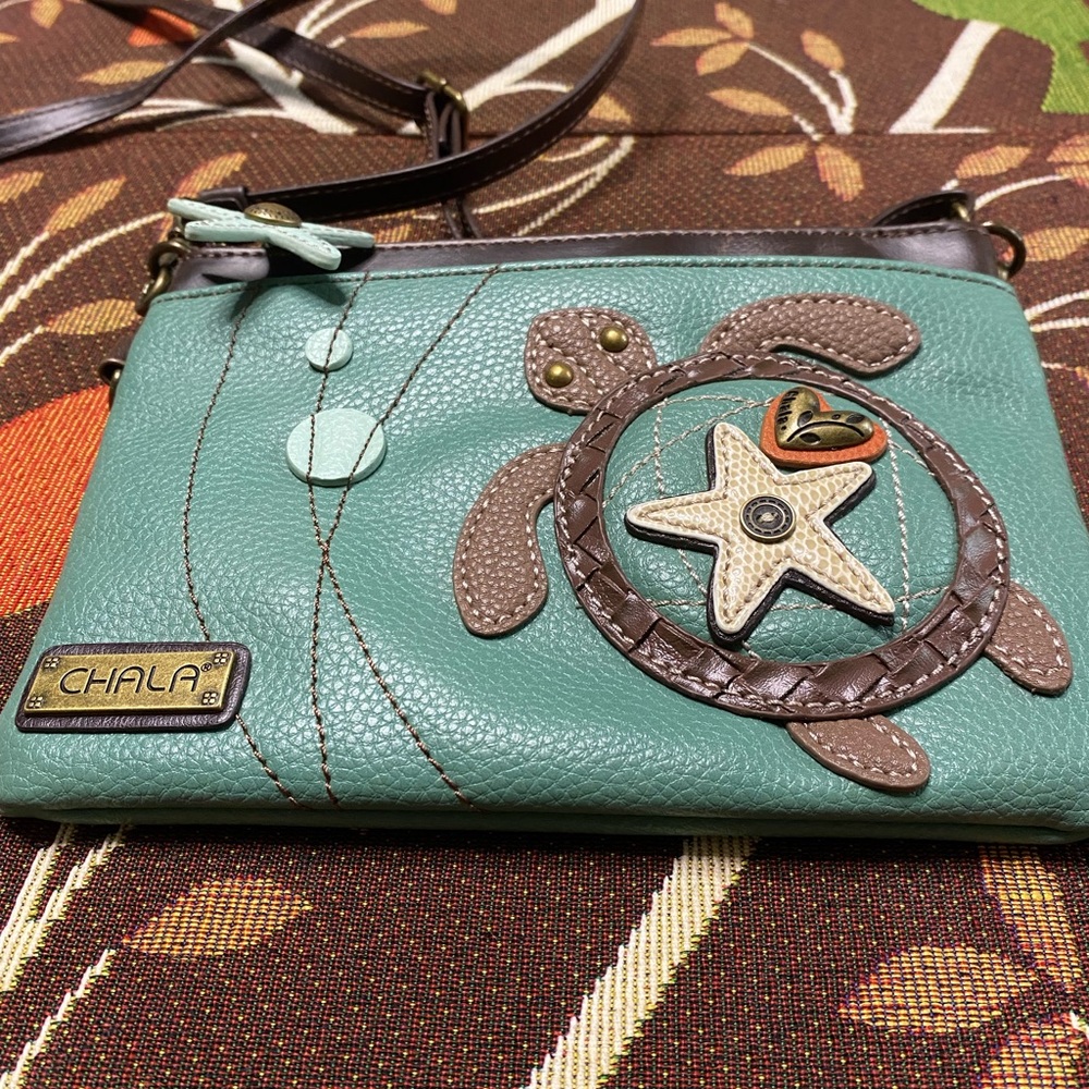Chala clutch